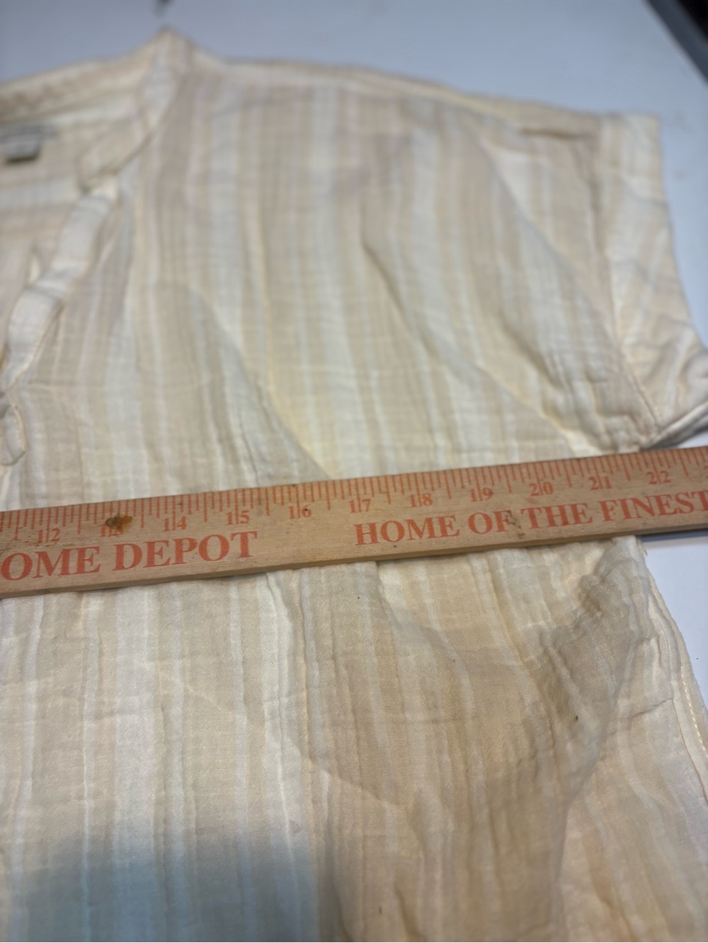 L.L.Bean Cloud Gauze Short Sleeve Shirt yellow striped pattern v-neckline lg - Picture 8 of 8